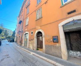 Locale commerciale - 20 mq - via Cardarelli