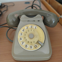 Telefono fisso a disco vintage