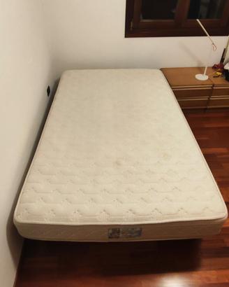 Materasso e letto una piazza e mezza