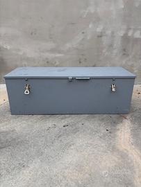 Box porta attrezzi