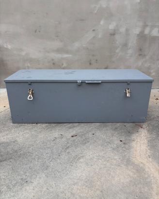 Box porta attrezzi