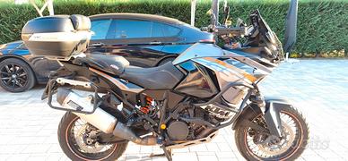 KTM 1190 ADVENTURE - Cruise Control + Full Option.
