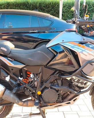 KTM 1190 ADVENTURE - Cruise Control + Full Option.