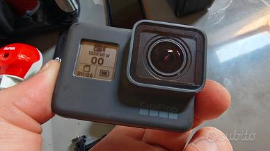 Gopro Hero 6 + 3 batterie risoluzione 4K