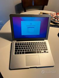 MacBook Air 13,6”