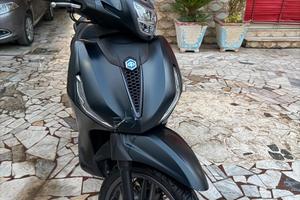 beverly 300 s