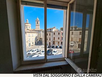 Offida centro, grazioso appartamento con box auto