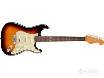 FENDER VINTERA 60' STRATOCASTER  (NUOVA)