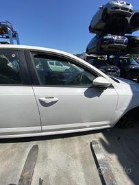 PORTA ANT DX SKODA OCTAVIA 2013 / 2019