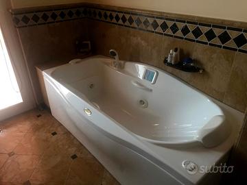 VASCA IDROMASSAGGIO JACUZZI
