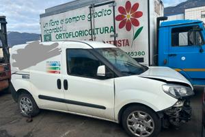 Fiat doblo frigo incidentato