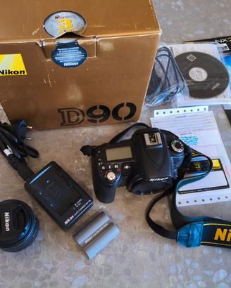 Nikon D90 + 50mm 1:1.8D + battery grip originale