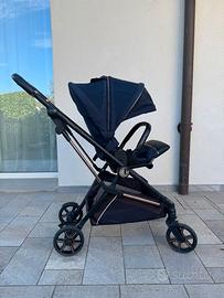 Trio Peg Perego Vivace blu completo di base Isofix