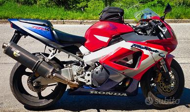 Honda CBR Fireblade 1000 RR (929) 2002