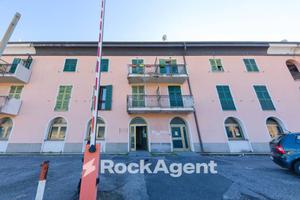 RIVAROLO - AMPIO LOCALE