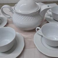 Set tazze e teiera