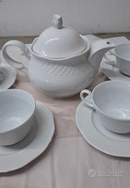 Set tazze e teiera