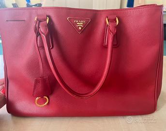 Borsa Prada rossa modello galleria originale