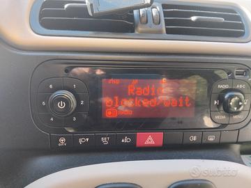 AUTORADIO FIAT PANDA  DAB(SENZA CODICE DI SBLOCCO)