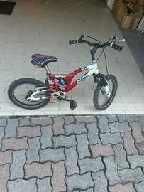 bicicletta MTB bambino rossa