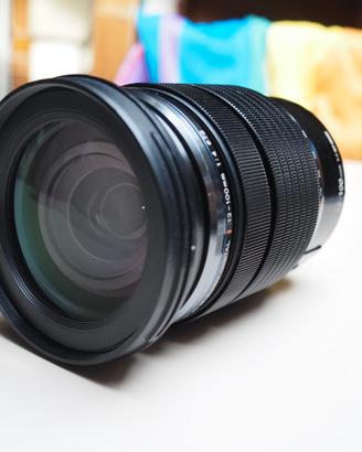 Olympus 12-100mm f/4 IS PRO. Garanzia maggio 2026