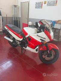 Kawasaki GPZ 750 R