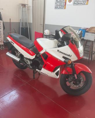 Kawasaki GPZ 750 R
