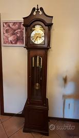 Orologio a pendolo da terra stile inglese