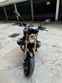 BMW R NINE T