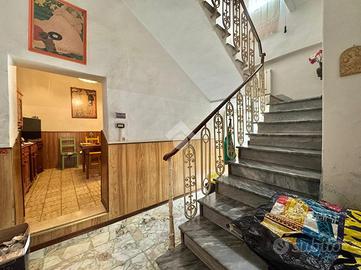 CASA INDIPENDENTE A CARMIGNANO