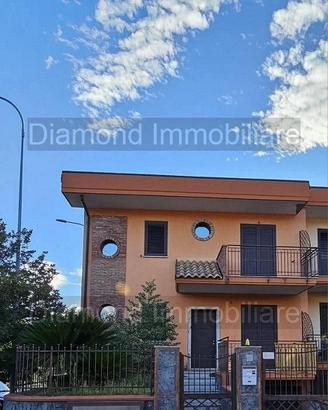 Villetta a schiera 280mq a Linguaglossa