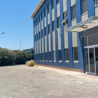 Ufficio coworking stanza arredata tutto incluso