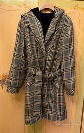 Cappotto sportivo da donna con cappuccio