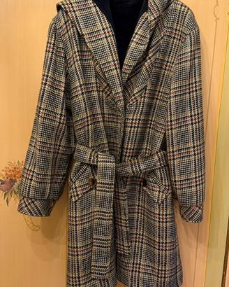 Cappotto sportivo da donna con cappuccio