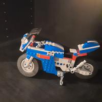 Moto Lego Blu Design