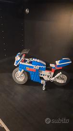 Moto Lego Blu Design