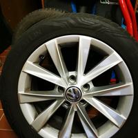 Cerchi Volkswagen Passat 17" con gomme 4 stagioni