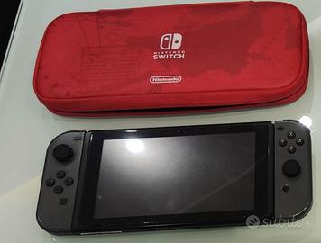 Nintendo Switch completa di accessori e M.I.G.