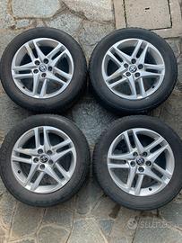 Cerchi in lega originali Toyota 17”