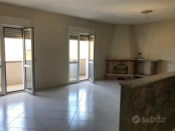 Appartamento 160 mq con box e balcone panoramico