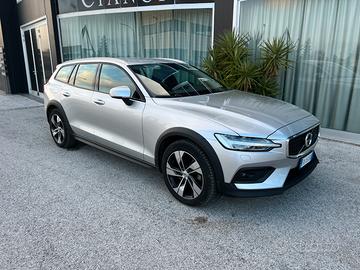 VOLVO V60 Cross Country D4 190cv AWD business plus