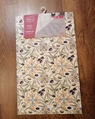 Tappeto nuovo 50x80 in pvc. 