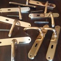 maniglie dorate per porte interne 