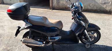 Aprilia Scarabeo 400 ie