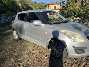 Suzuki swift 5p metano