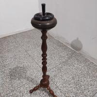 Posacenere da pavimento in legno