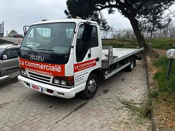 Isuzu NPR Isuzu Carro attrezzi port. utile KG2590
