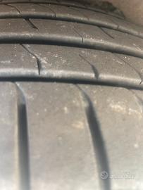 Due Gomme nexen 225 40 18