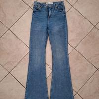 Jeans scuri Bershka da donna