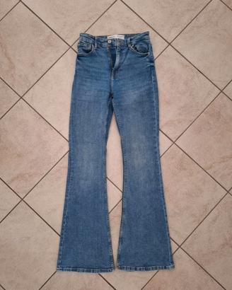 Jeans scuri Bershka da donna